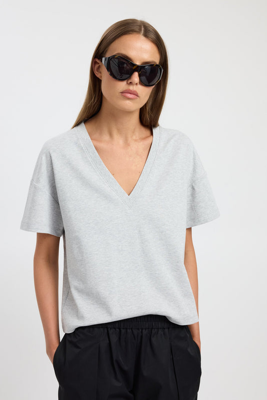 Lani Vee Tee